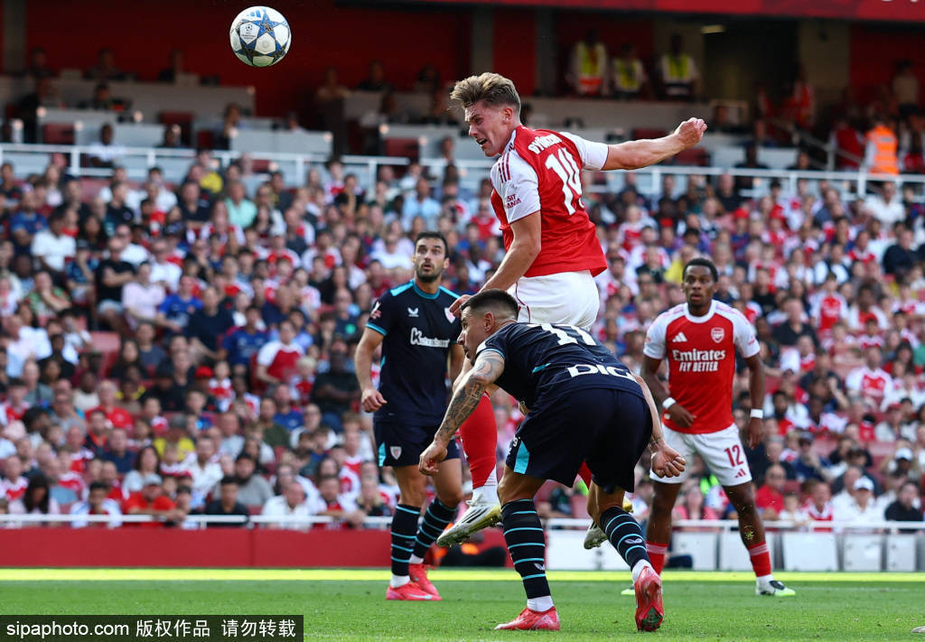 高清：哲凯赖什处子球萨卡传射 阿森纳3-0夺酋长杯
        
    高清：哲凯赖什处子球萨卡传射 阿森纳3-0夺酋长杯