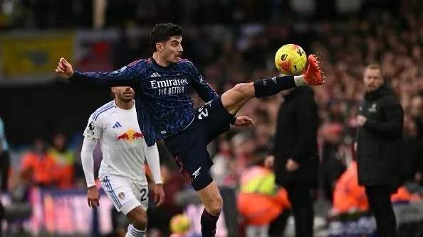 随着阿森纳4-0，切尔西3-2逆转，利物浦4-1，英超积分榜出炉